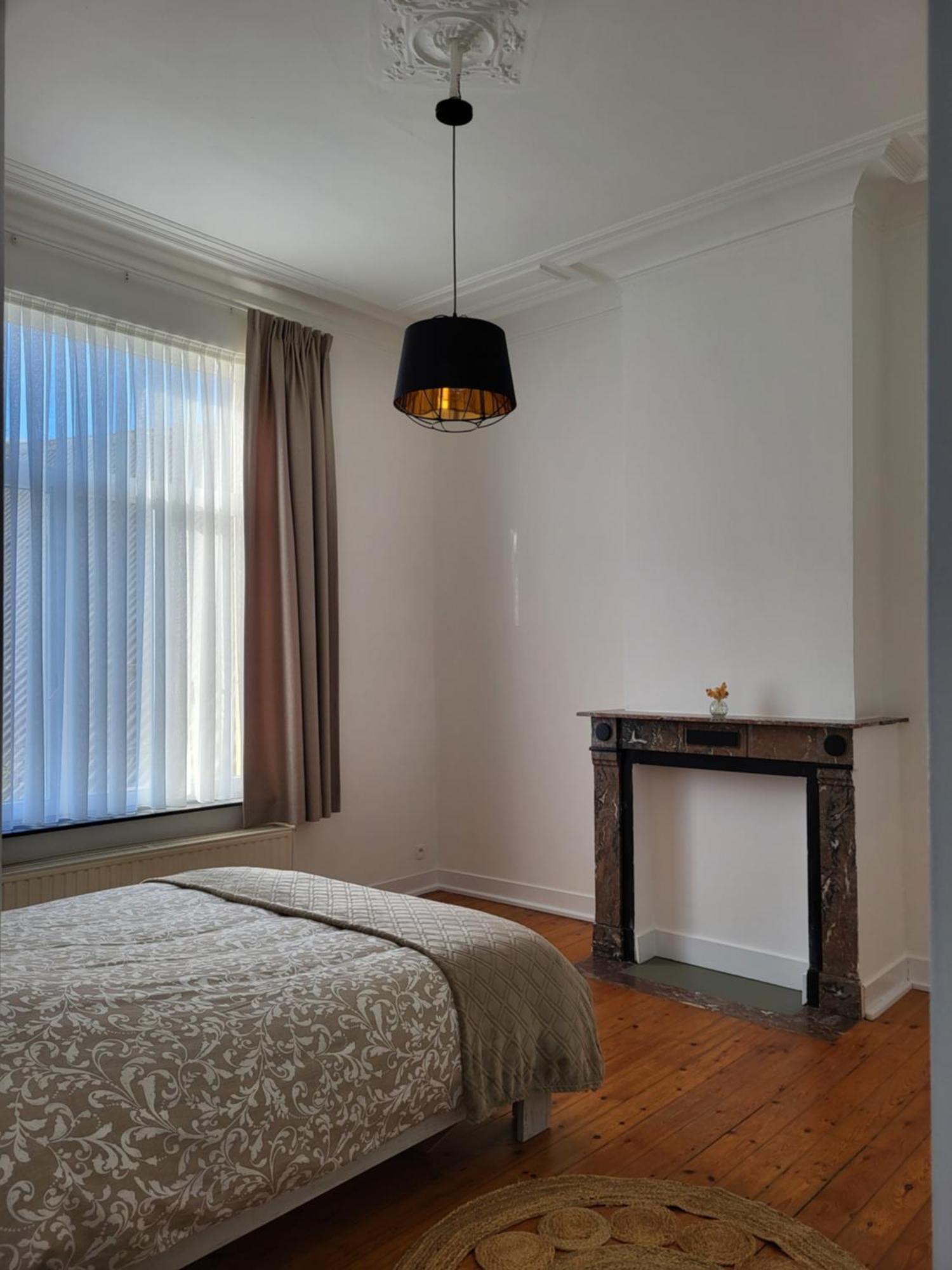 Brussels Bed & Blockchain Private Rooms With Shared Bathroom Etterbeek 外观 照片