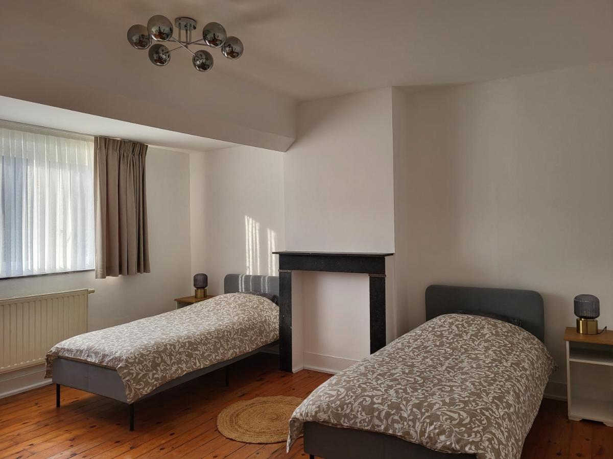 Brussels Bed & Blockchain Private Rooms With Shared Bathroom Etterbeek 外观 照片