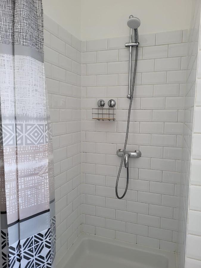 Brussels Bed & Blockchain Private Rooms With Shared Bathroom Etterbeek 外观 照片
