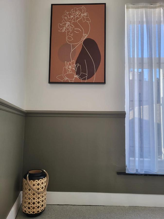 Brussels Bed & Blockchain Private Rooms With Shared Bathroom Etterbeek 外观 照片
