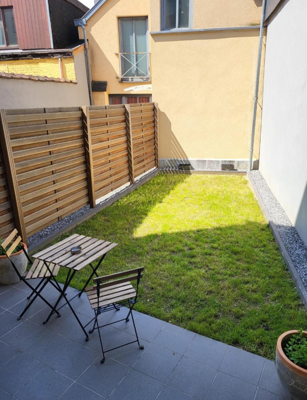 Brussels Bed & Blockchain Private Rooms With Shared Bathroom Etterbeek 外观 照片