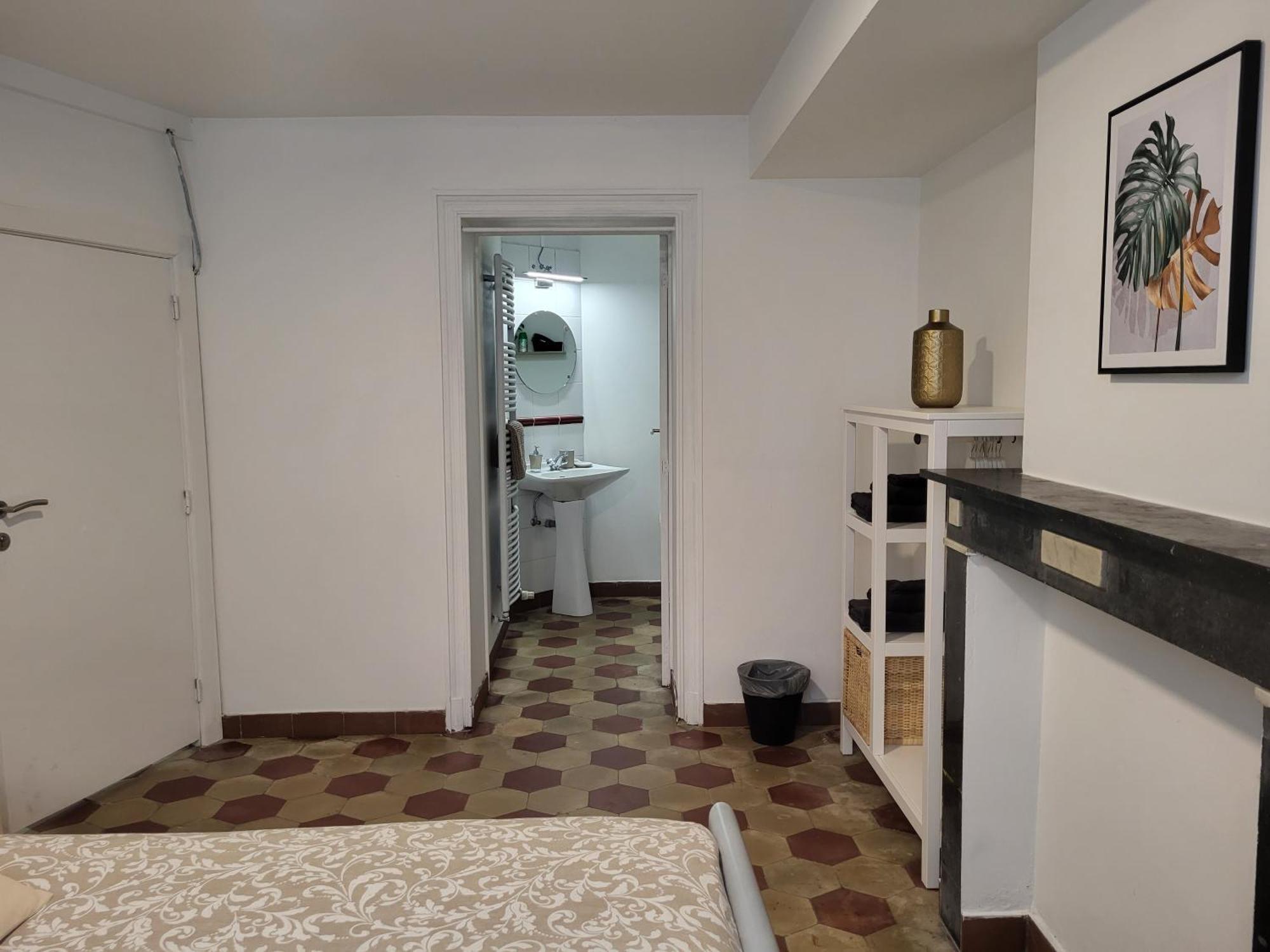 Brussels Bed & Blockchain Private Rooms With Shared Bathroom Etterbeek 客房 照片